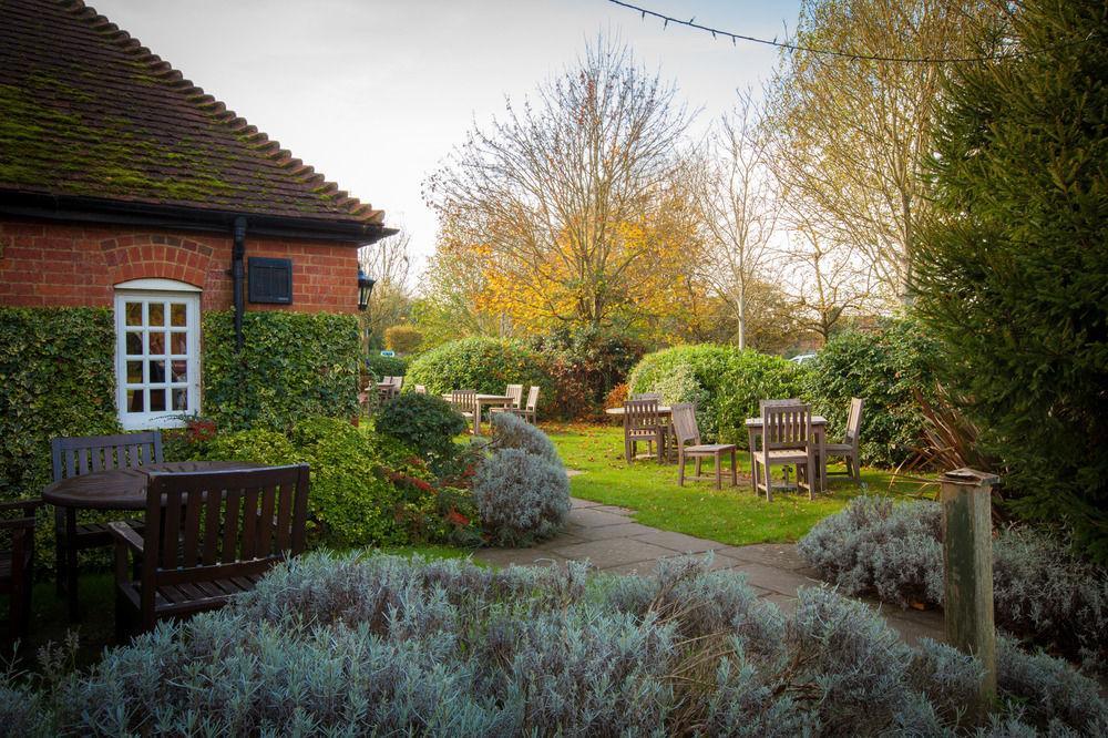The White Hart Hotel Stockbridge  Luaran gambar