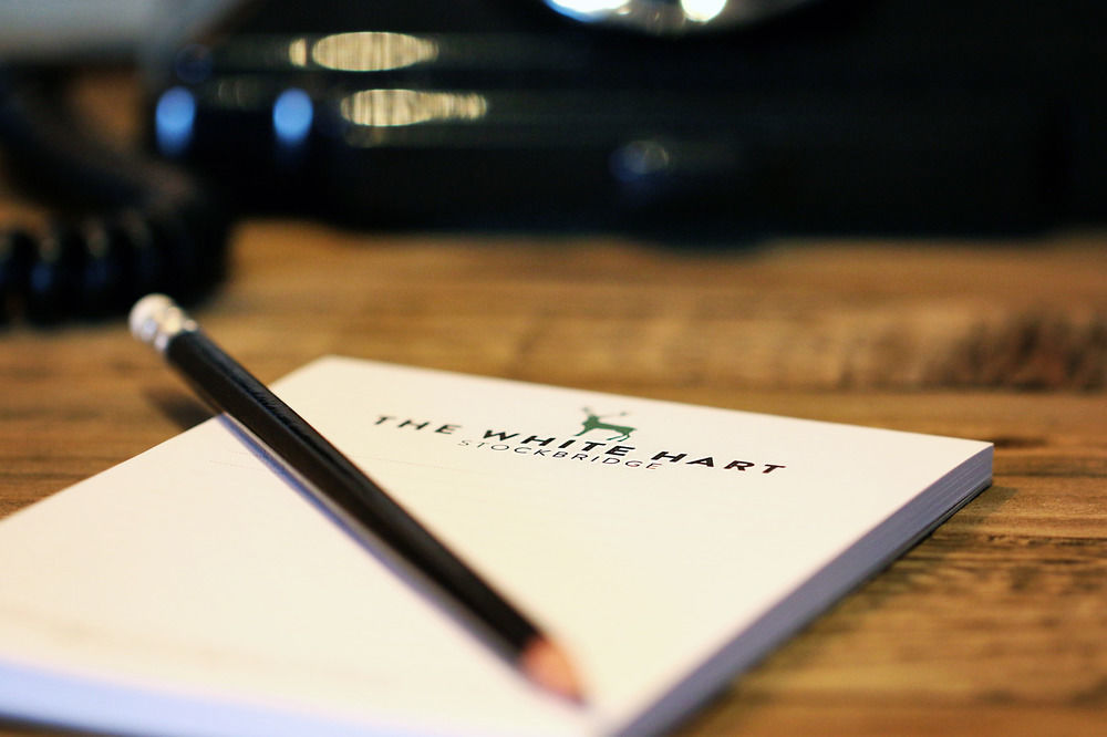 The White Hart Hotel Stockbridge  Luaran gambar