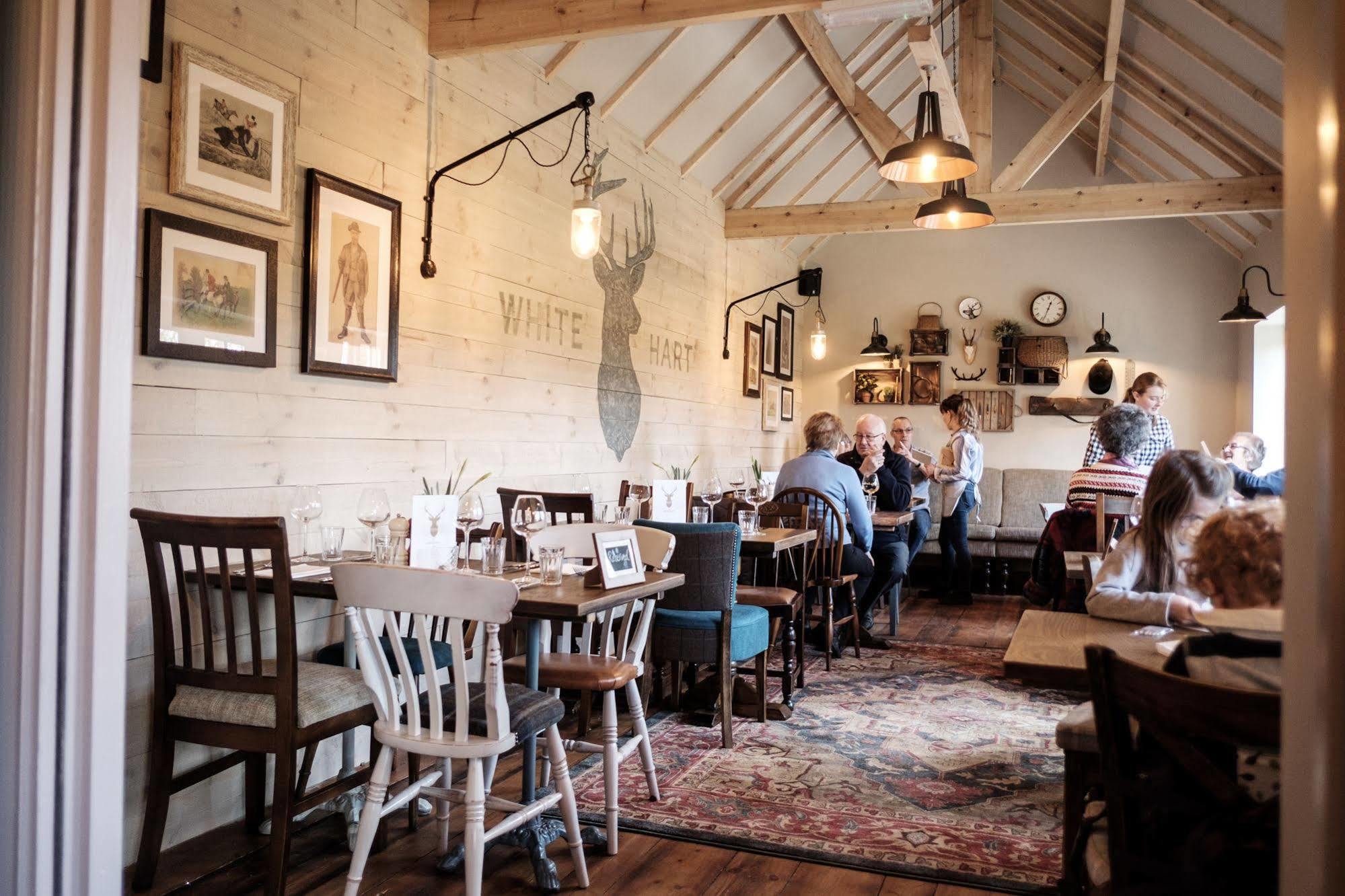 The White Hart Hotel Stockbridge  Luaran gambar