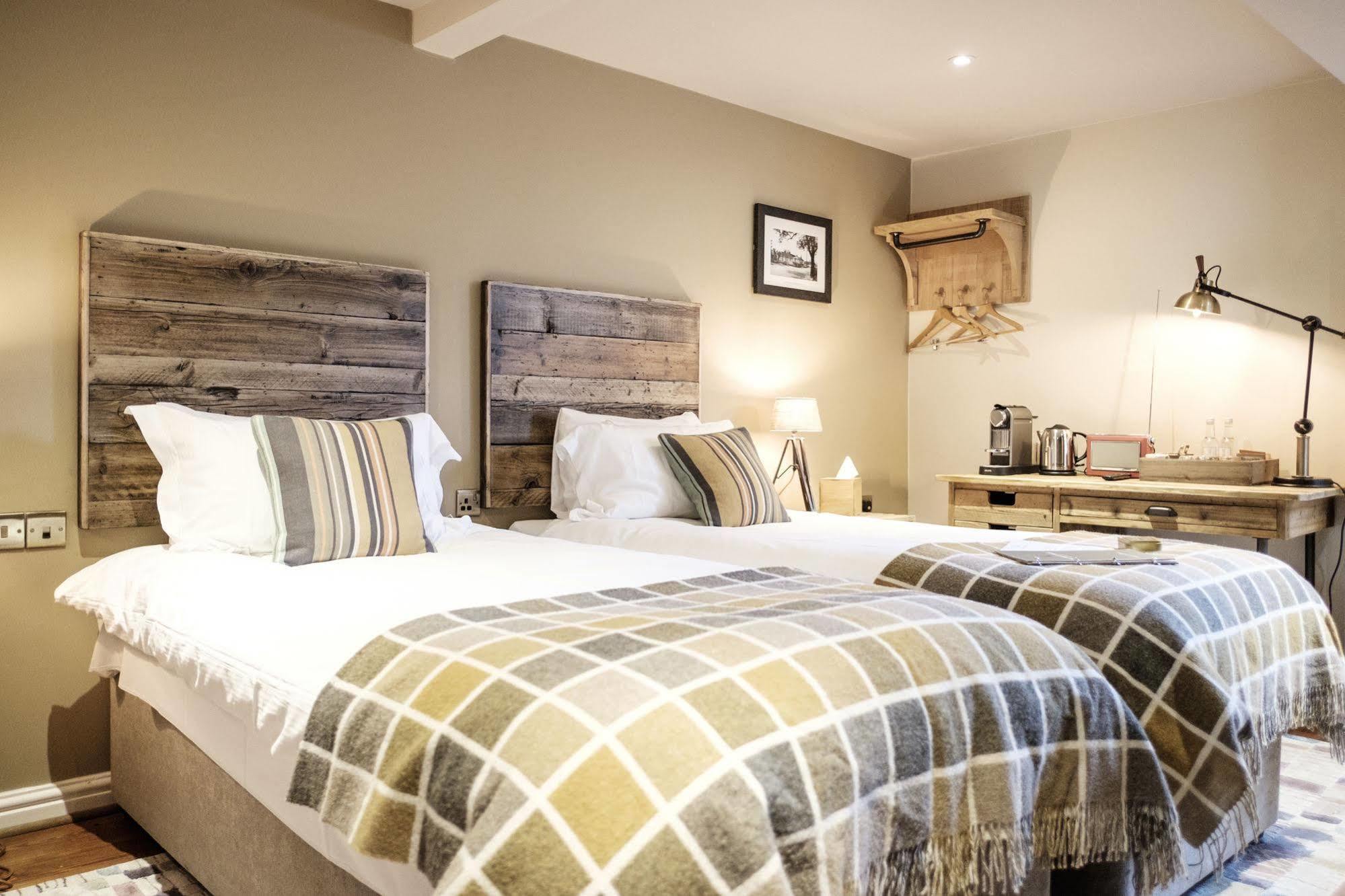 The White Hart Hotel Stockbridge  Luaran gambar