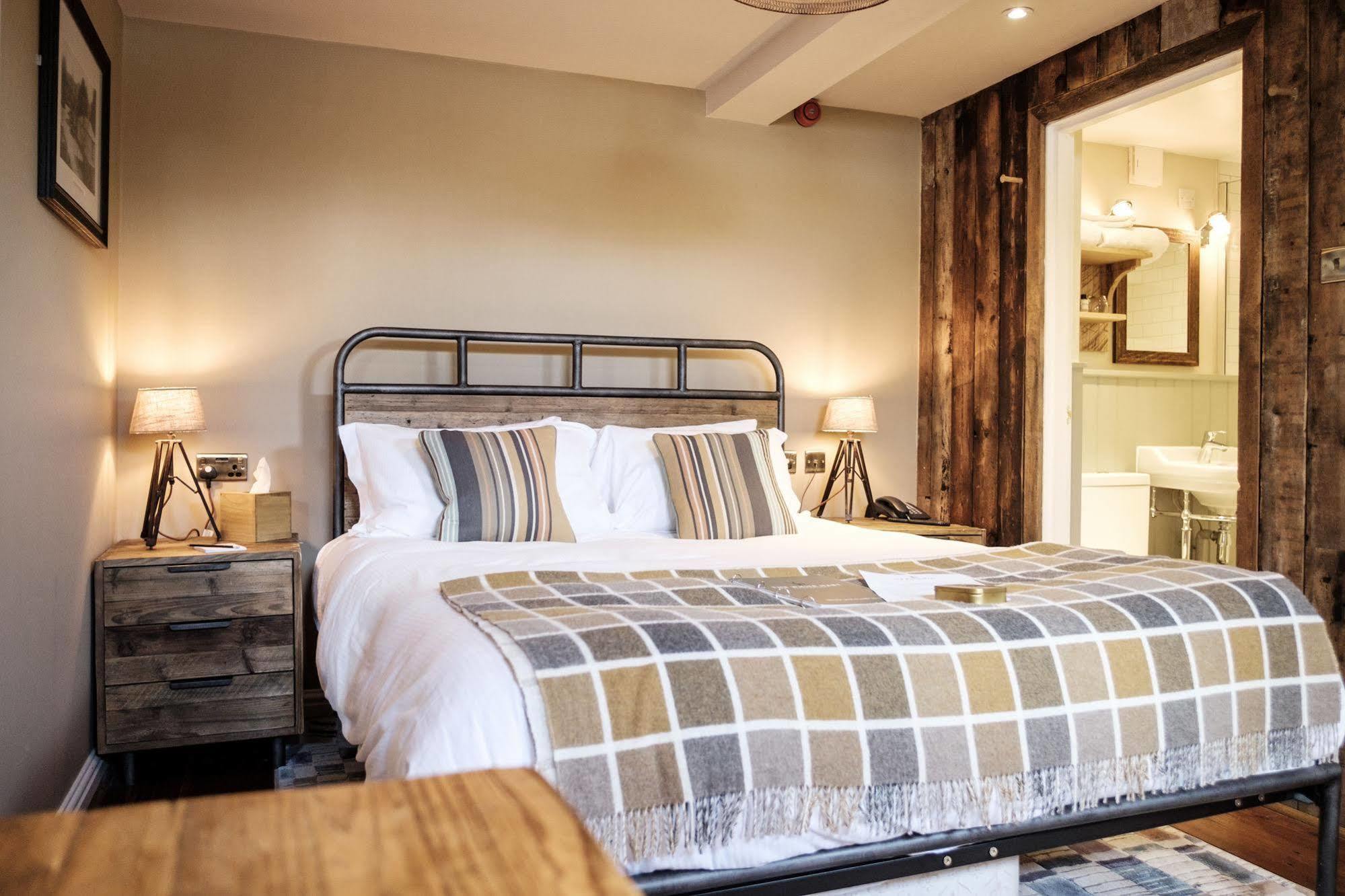 The White Hart Hotel Stockbridge  Luaran gambar