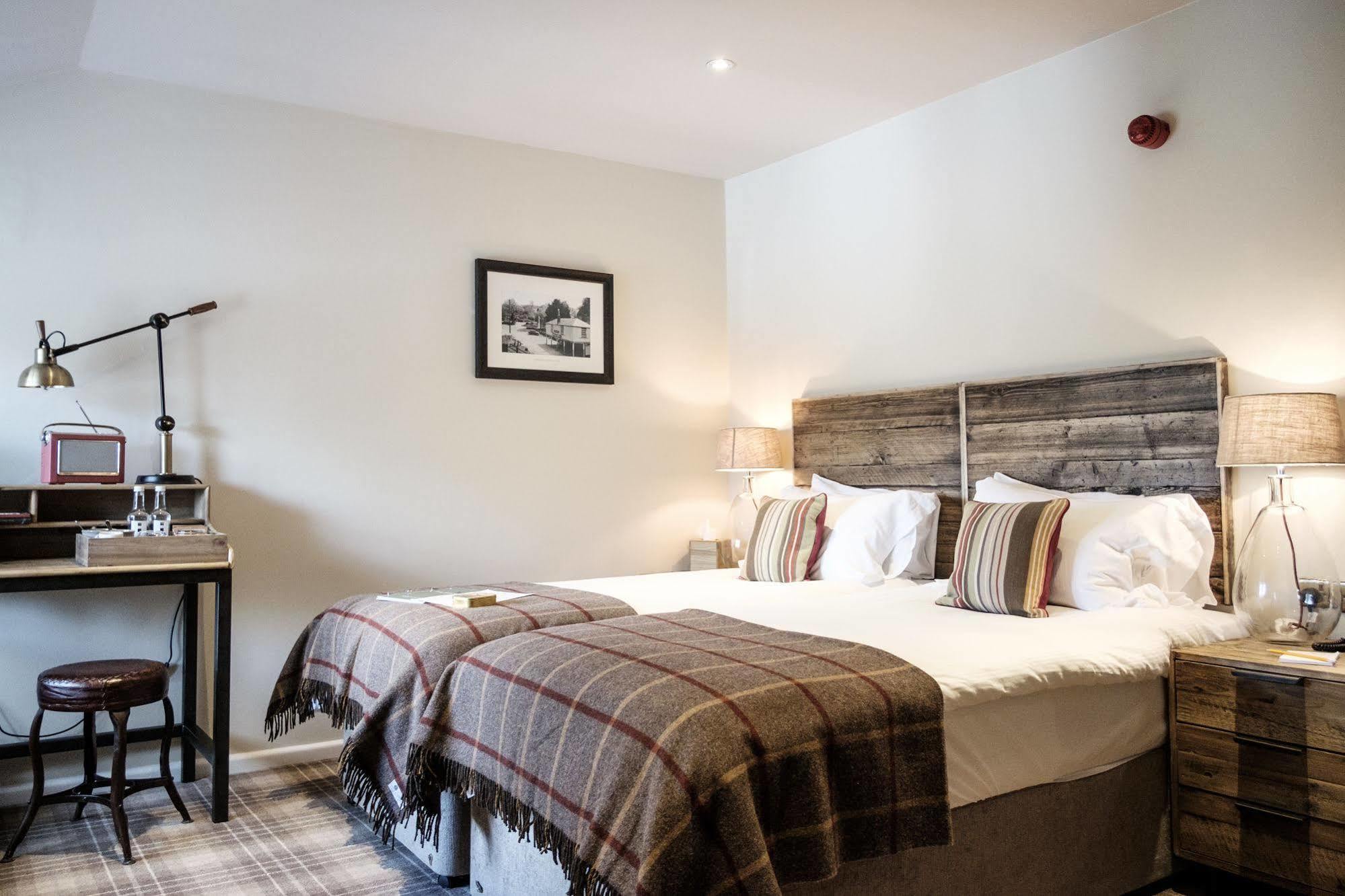 The White Hart Hotel Stockbridge  Luaran gambar
