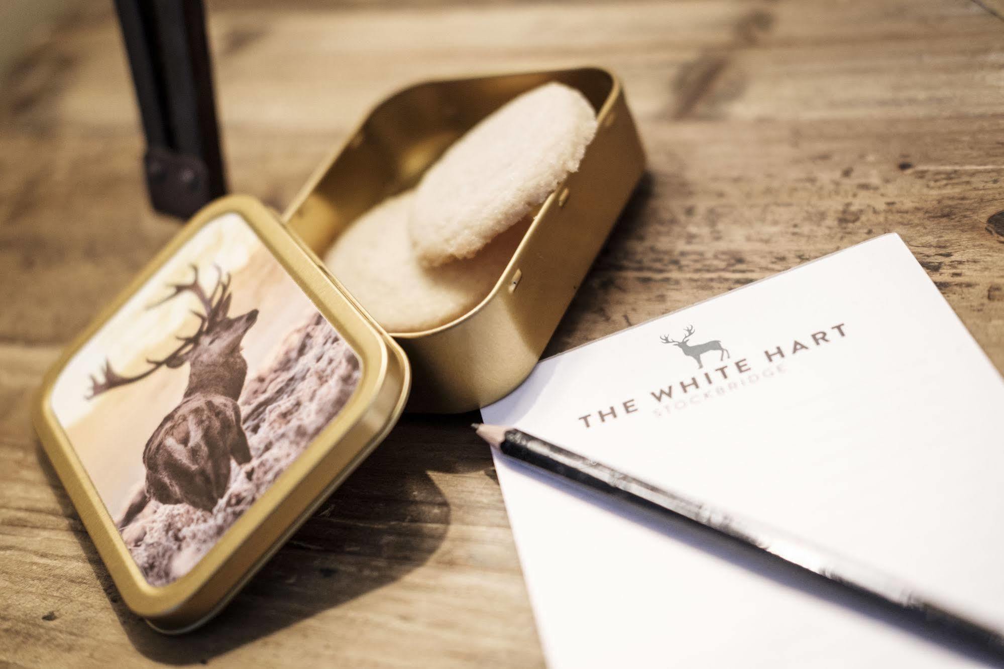 The White Hart Hotel Stockbridge  Luaran gambar